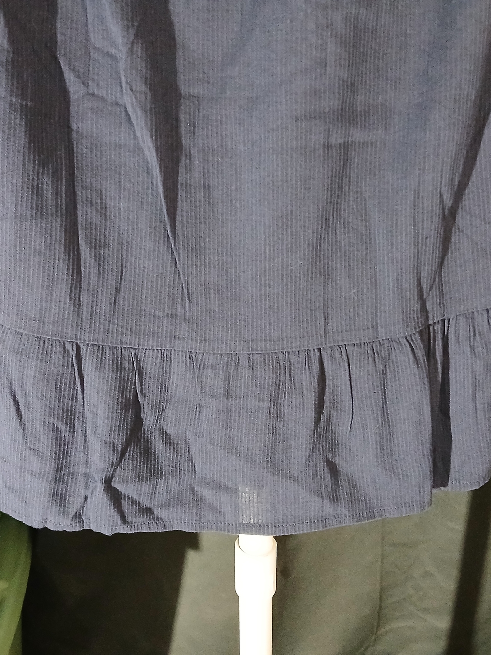 NWT GAP Navy Sleeveless V-Notch Pleated Peplum Lightweight Spring Summer Tank - Picture 10 of 15